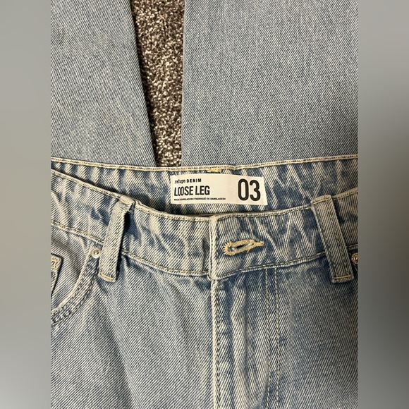 Urban Planet Wide Leg High Waisted Distressed Jeans - Size 03 - Picture 3 of 3